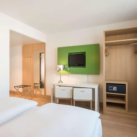 Nh Potsdamer Platz Hotel