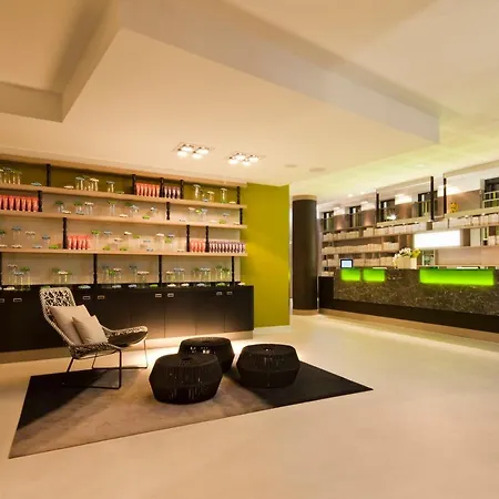 Hotel Indigo Berlin-alexanderplatz, An Ihg 4*