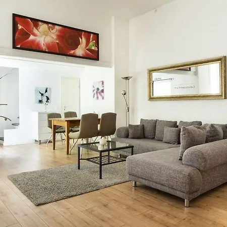 Apartments Berlin Leberstrasse 58