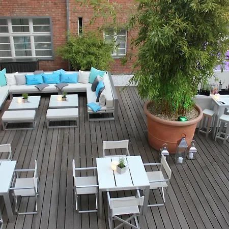 Ellington Hotel 4*