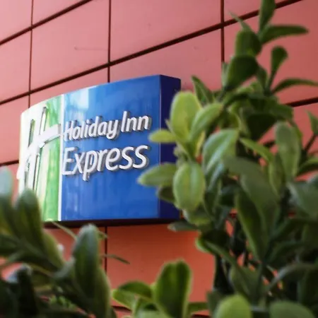 Express Centre West Hotel 3*