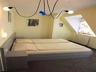 Hotel East Side 3*