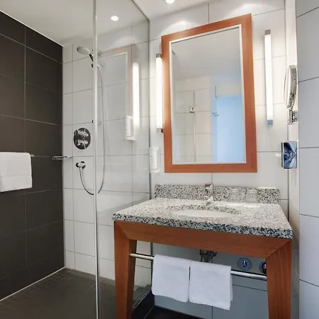 Отель Berlin-alexanderplatz, An Ihg