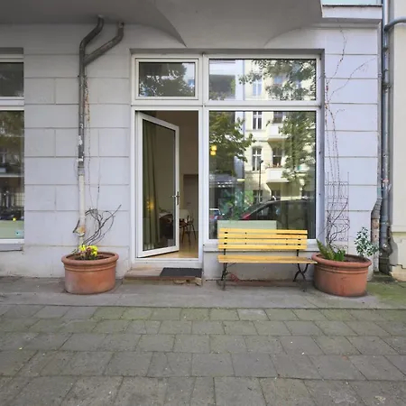 Altbauwohnung Mit 3 Badern *
