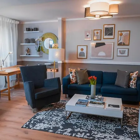90qm Zentrum Naehe Prenzlauer Berg, 2 Baeder דירה ברלין