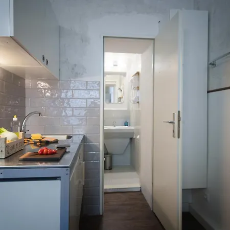 Apartment Altbauwohnung Mit 3 Badern
