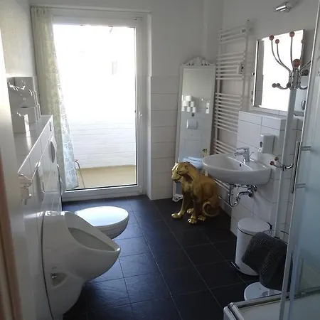 Bananas Hotel And Guesthouse Berlin