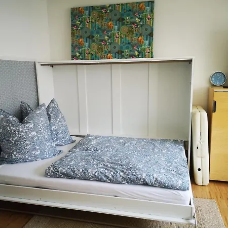 Ferienwohnung Fuer 1-3 Personen In Berlin, Naehe U Friedrichsfelde Apartment *