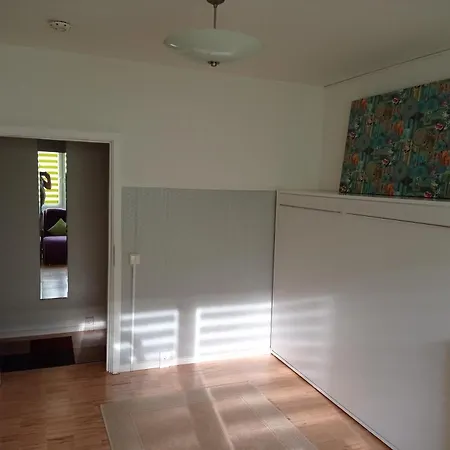 Apartment Ferienwohnung Fuer 1-3 Personen In Berlin, Naehe U Friedrichsfelde Berlin