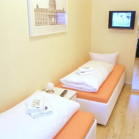 City Guesthouse Pension Berlin 2* ברלין