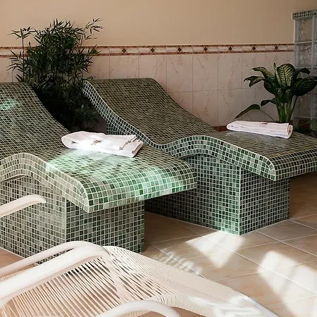 Abacus Tierpark Отель 4*
