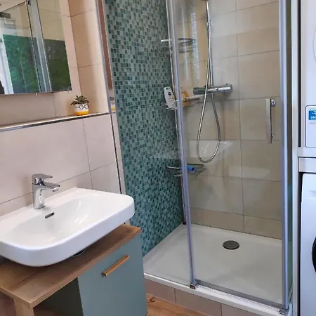 Appartement Mini-apartment Ruhig Und Verkehrsguenstig In *