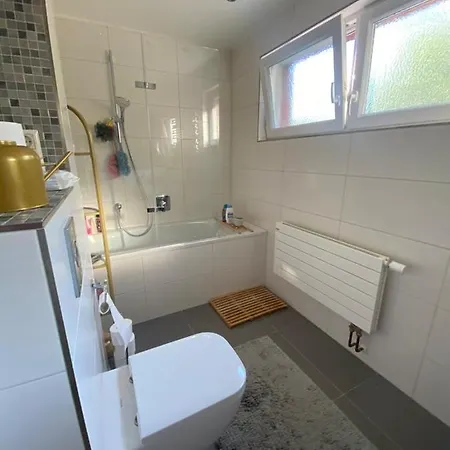 Homestay Schoenes Im Charmanten Haus