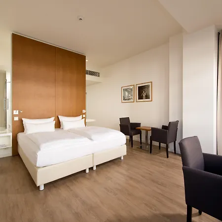 Ellington Hotel
