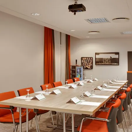 Hotel East Side By Ihg 4*