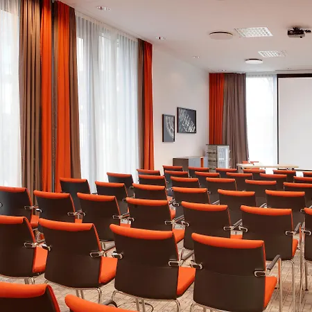 Hotel East Side By Ihg Berlin