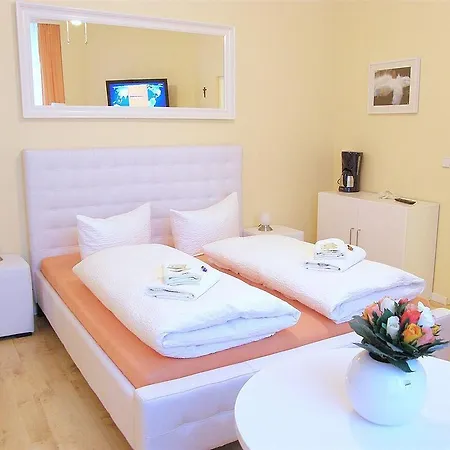 City Guesthouse Pension Berlin בית הארחה 2*