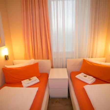 City Guesthouse Pension Berlin 2*