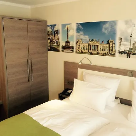 Western Kantstrasse 4* Berlin