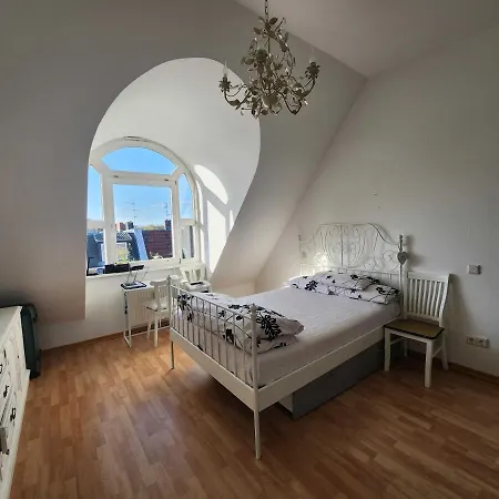 One Private Available In A Two In Tegel, Βερολίνο