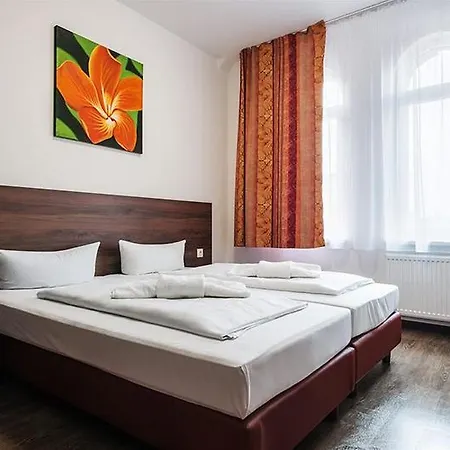 Queens Park Hotel 3*