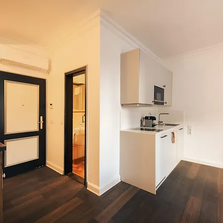 Bob W Mitte 4* Berlin