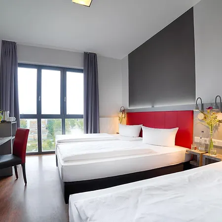 Hotel H+ 4youth 3*