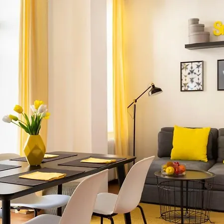 Central Apartment Daire *