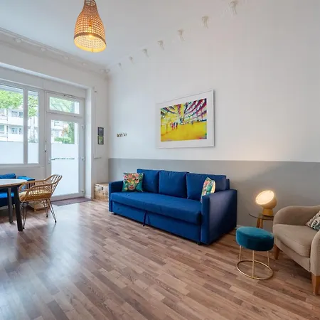 Modern, Flat With Workspace Berlin