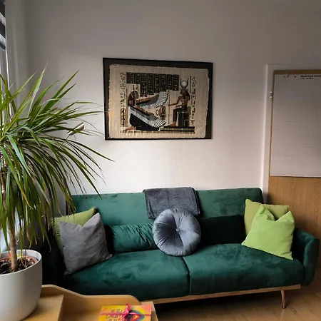 Ferienwohnung Fuer 1-3 Personen In Berlin, Naehe U Friedrichsfelde *