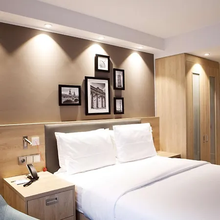 Hampton By Hilton East Side Gallery 3*