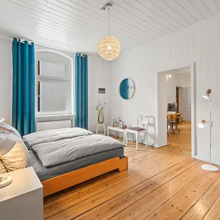 Wilhelmshavener 3br In Downdown Moabit Appartement