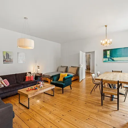 Wilhelmshavener 3br In Downdown Moabit Appartement