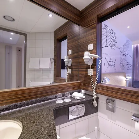 Mercure City Hotel 4*