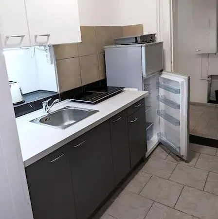 Tiergarten: Central, Spacious, Beautiful Designed 2-br Near Park דירה *