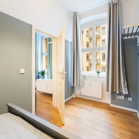 Apartment Downtown Apartments Torstr, 4 Unique Units From 1-3 Bedrooms Berlin