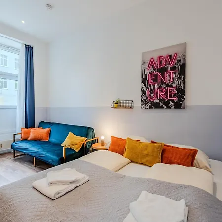 公寓 Spacious, 3 Flat With Gym & Play Area