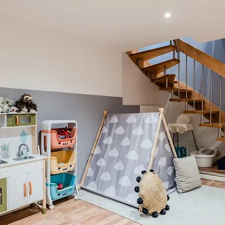 公寓 Spacious, 3 Flat With Gym & Play Area *