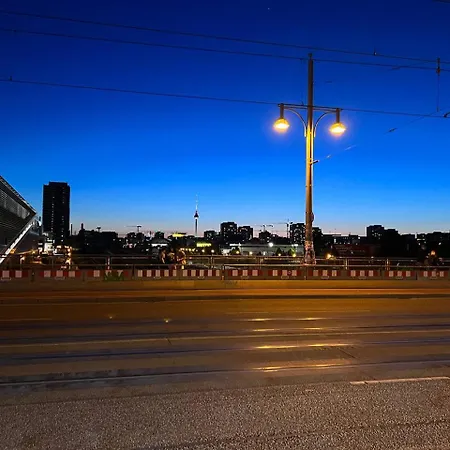 Stylish 2-room With Balcony Next To East Side Gallery Апартаменты *