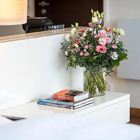 Hotel Pestana Tiergarten 4*
