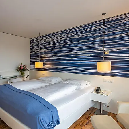 Hotel Pestana Tiergarten 4*