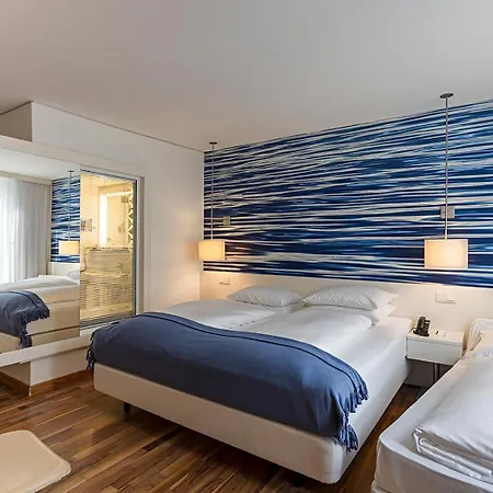 Hotel Pestana Tiergarten 4*