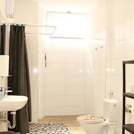 Amaya Berlin