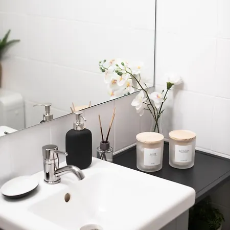 Apartman Charmantes 2-zimmer-apartment Mit Vorgarten