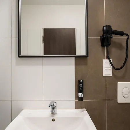 Apartmenthaus Neukoelln * Berlin