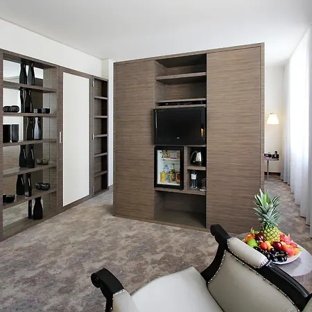 Szálloda Arcotel John F 4*