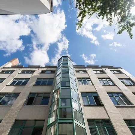 33 Abcd Alexanderplatz *
