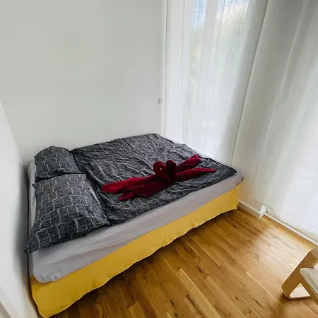 Apartment Tolle Zentrale Stadtwohnung In Berlin-weissensee-prenzlauer Berg *