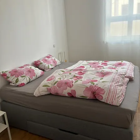 Tolle Zentrale Stadtwohnung In Berlin-weissensee-prenzlauer Berg Berlin