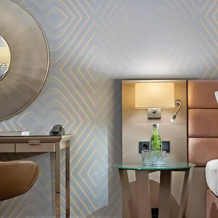 Crowne Plaza Centre Ku'damm By Ihg Hotel 4*